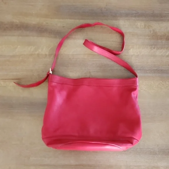 Tory Burch Bucket Kipp Black Leather Cross Body Bag 12"L x 7"W x 15"H - Picture 3 of 11